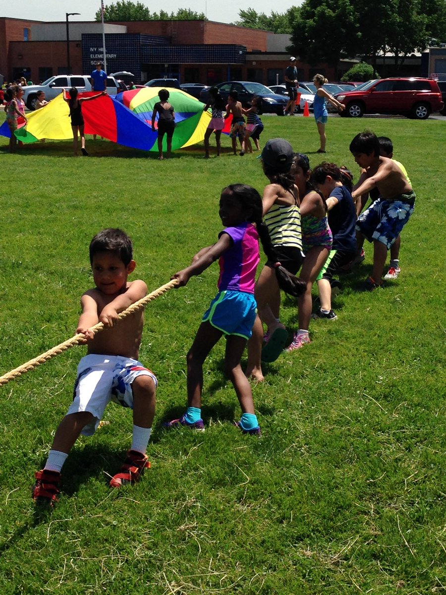 mrsarias1's tweet photo. X is for eXtra Fun Field Day!☀️. #ivyhillleague https://t.co/uaj4A3QiiN