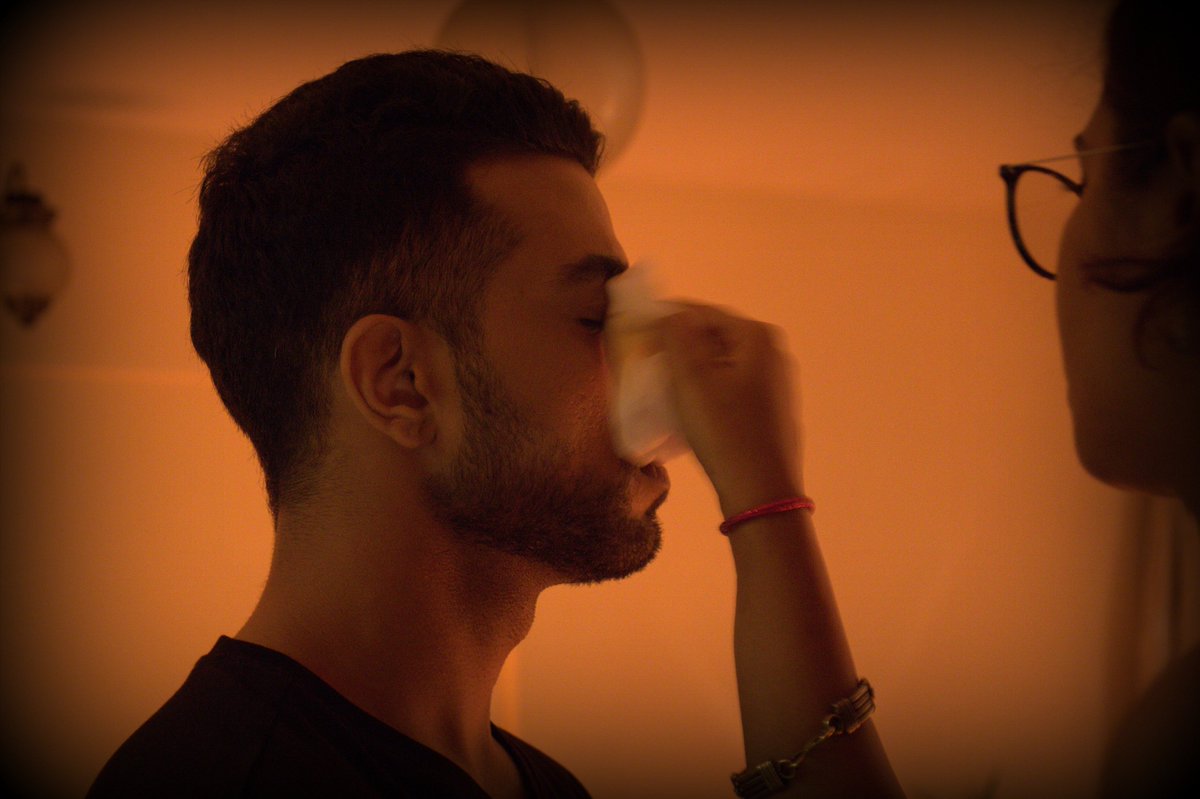 Kairos_Prods's tweet photo. There is a preparation to every presentation.Govind gets ready for his shot. #StartingUp #ActorPrepares #webseries https://t.co/aJAaDFDnUo