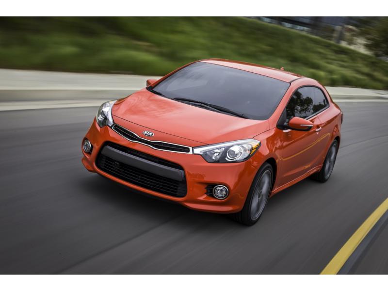 EveryCarListed's tweet photo. Ultra Sporty Fun: 2016 #Kia #Forte #Koup https://t.co/lF00VxdIXH https://t.co/BF8N24ZN13