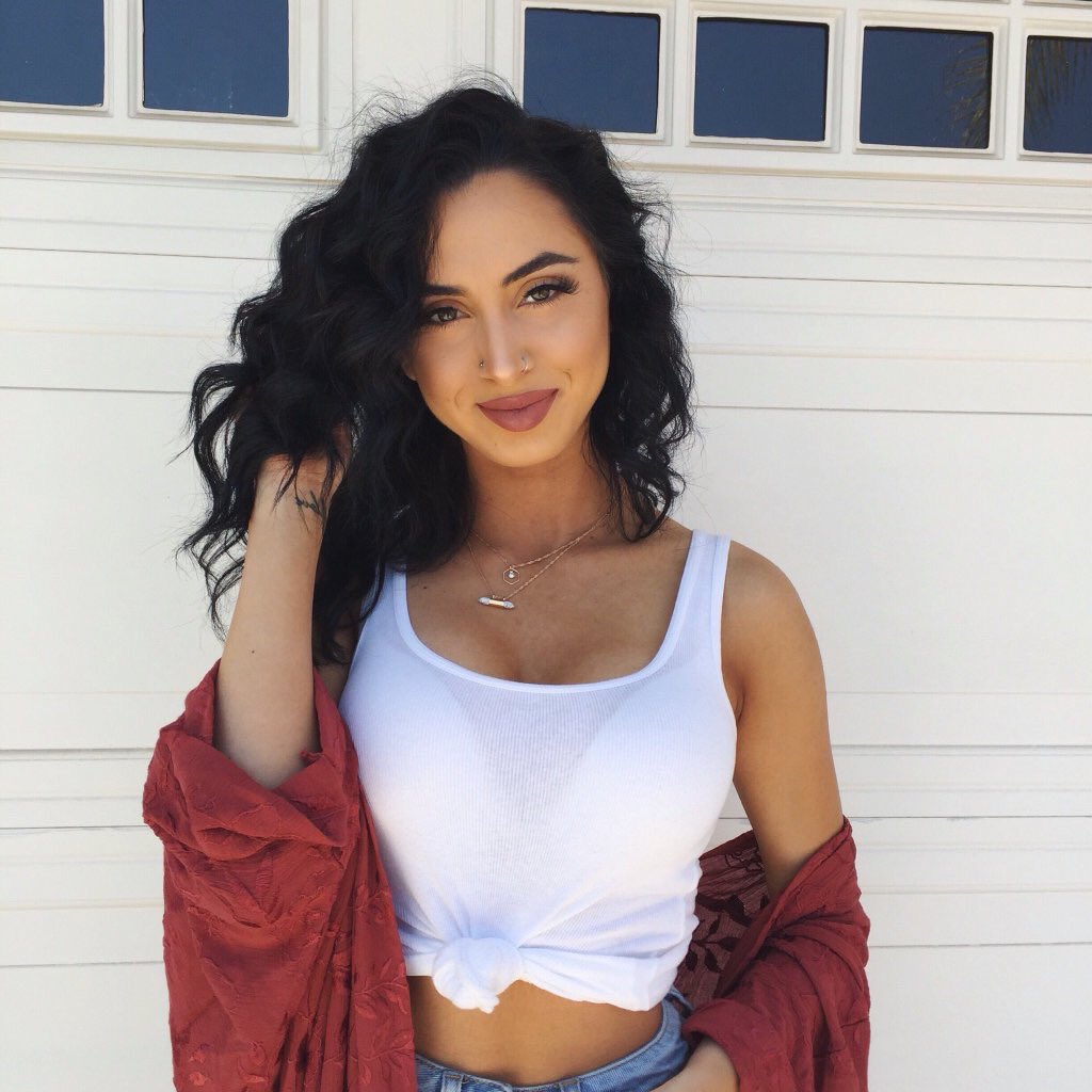 FinestBeauties's tweet photo. Twitter: @AlyciaTyre https://t.co/T40h3kUMlc
