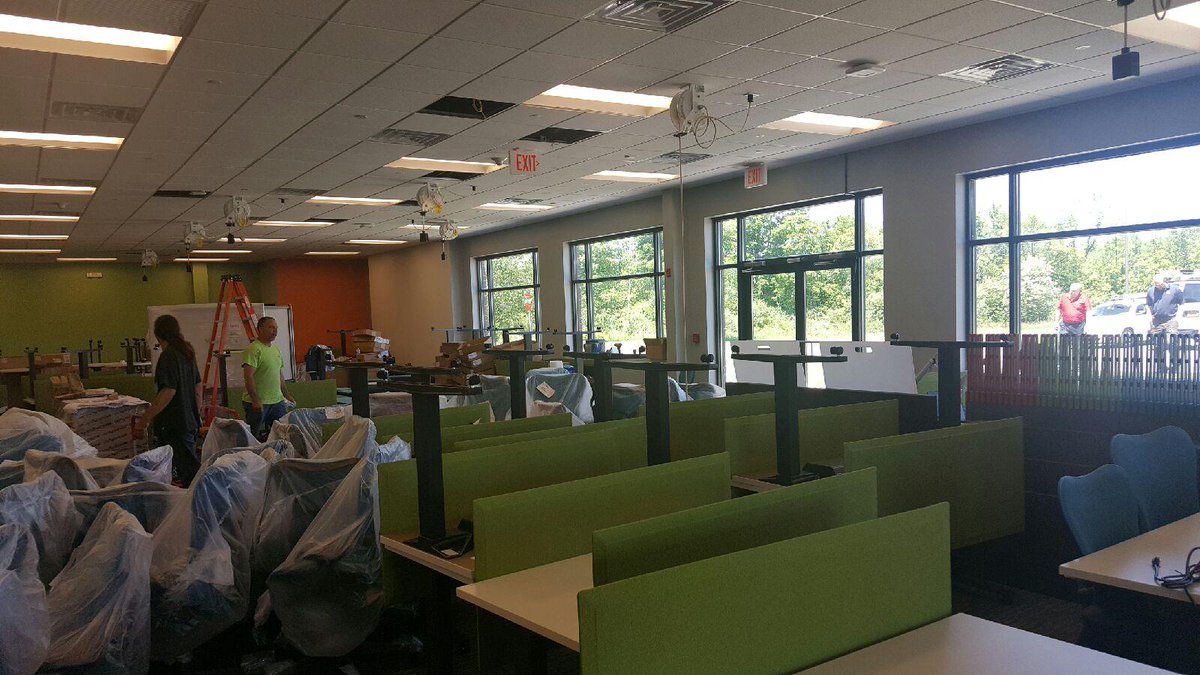 SedgwickBus's tweet image. Installing the new #HermanMiller #Metaform at #Paychex.  Finished product pics to come! #Workin&apos;InHeals