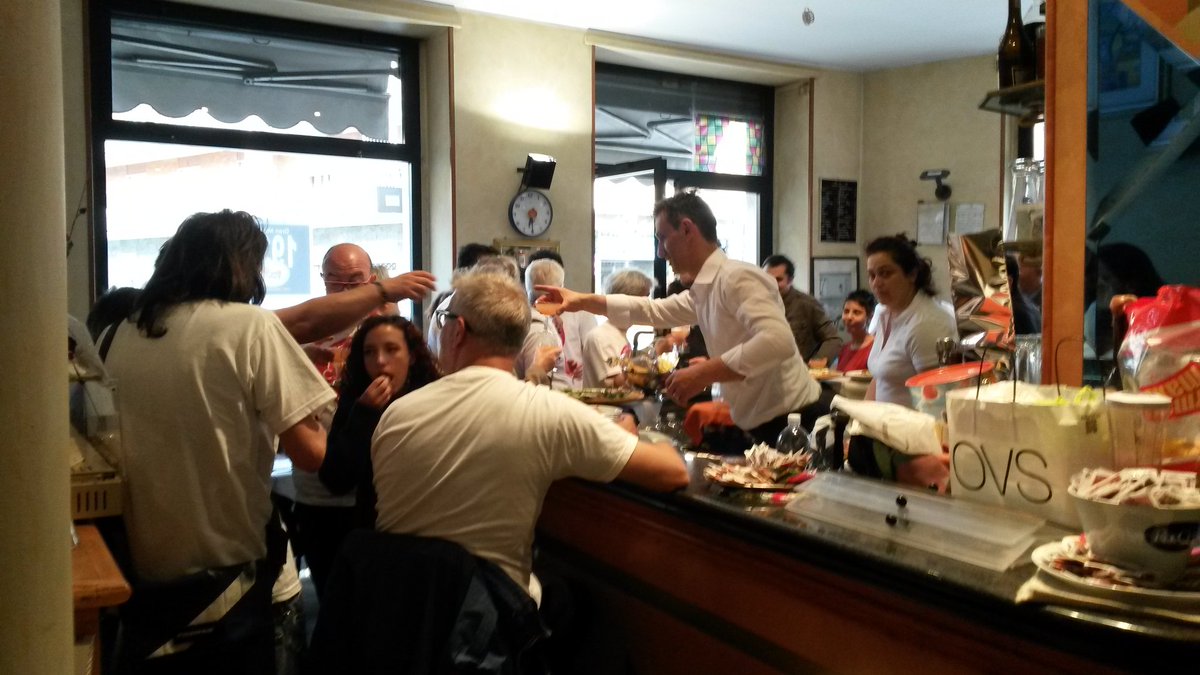 LucianoLupreg's tweet image. #Airaudo, ultimo giro in tutti i quartieri di Torino, qui Cir 4. Grazie. La parola ai cittadini. Vota To in Comune.