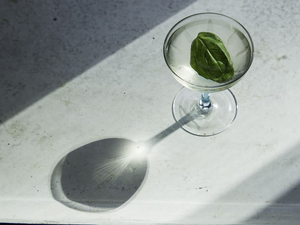 Shaker & Spoon (@shakerandspoon) on Twitter photo Your #Cocktail's Herb #Garnish Needs A Good #Whack: ow.ly/h8HP300JgFh via <a href="/SAVEURMAG/">SAVEUR</a> <a href="/careyjones/">Carey Jones</a> <a href="/JohnnydMac/">John D McCarthy</a> Your #Cocktail's Herb #Garnish Needs A Good #Whack: ow.ly/h8HP300JgFh via <a href="/SAVEURMAG/">SAVEUR</a> <a href="/careyjones/">Carey Jones</a> <a href="/JohnnydMac/">John D McCarthy</a>