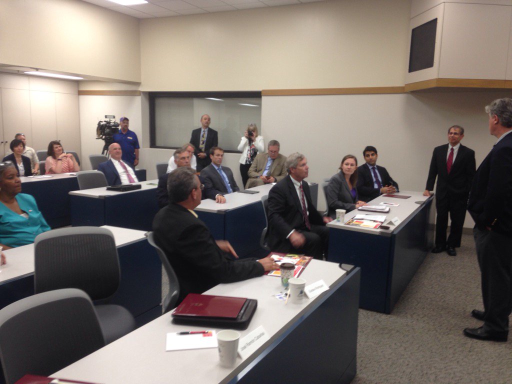 #Cuba Min Rollero attends a round table at <a href="/IowaStateU/">Iowa State University</a>