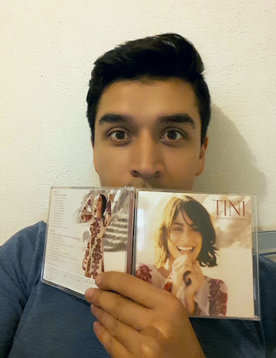 EduRochaL's tweet photo. Después de ver #TiniElGranCambioDeVioletta me fui a comprar el disco. Buenas canciones! Vean la peli y me cuentan 😊🎬 https://t.co/Nf7IEM7rvK
