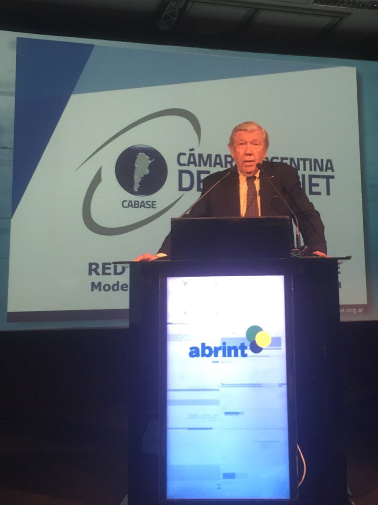 finkdaniel's tweet photo. Tony Harris @CabaseAr sobre Red Nacional IXPs-Modelo de Interconexion en Argentina #8ISP #abrint2016 https://t.co/tQhweYT6ld