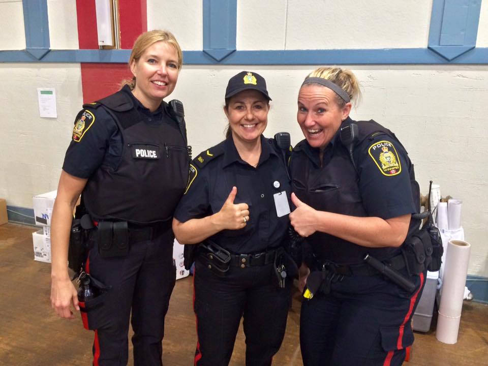 DufferinWPG's tweet photo. #DRAW & #WWRA are so proud to partner w/ the amazing folks at @wpgpolice #togetherwearestronger #community #cleanup https://t.co/PgJVWCBP0l