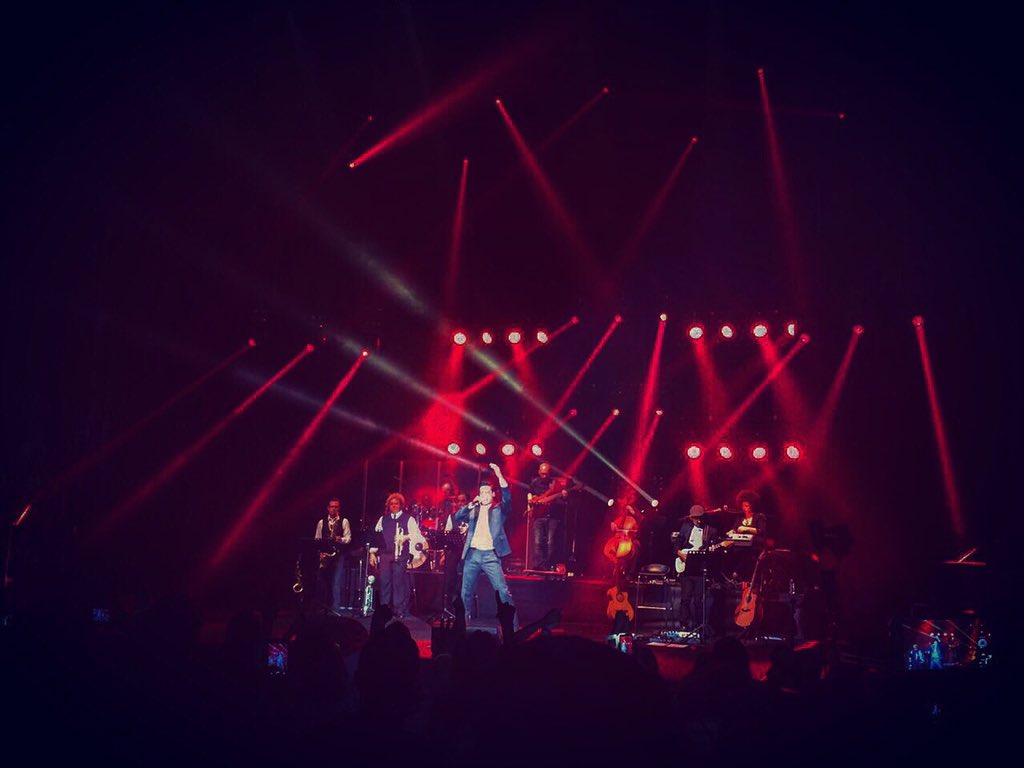 backstage_mex's tweet photo. Hoy se presenta @_CarlosRivera en el Teateo Circo Price de Madrid teniendo como invitados a @PMOIndia y @FrancoDVita https://t.co/nKcHYtUuye