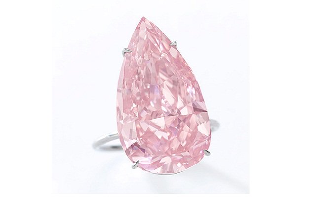 DiamondsByL's tweet photo. Sotheby’s Sells ‘Unique Pink’ for $31.5 Million! #UniquePink #coloreddiamonds #colordiamond https://t.co/lwzGloatfM https://t.co/Vvh7dOERWJ