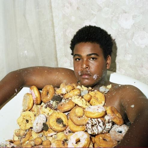 PrittyThrifty's tweet photo. mY #dreamdate
u #hungry @FabOnFleek ?
#NationalDonutDay https://t.co/KuRgekGWHq