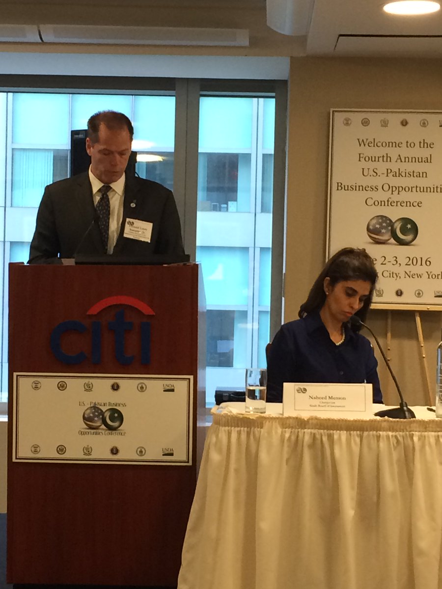 LarrySampler's tweet photo. Honord 2 share stage w/@Naheed_Memon & @kdastgirkhan @ #USPakBOC 2 help our pvt sectors increase U.S-#Pakistan trade https://t.co/N2RLnfvvmv