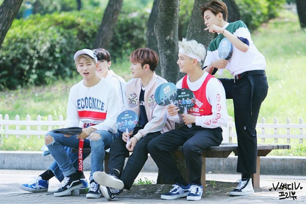 MAP6Brasil's tweet photo. MAP6 Evento Surpresa Yeouido https://t.co/OAAgxubF5k