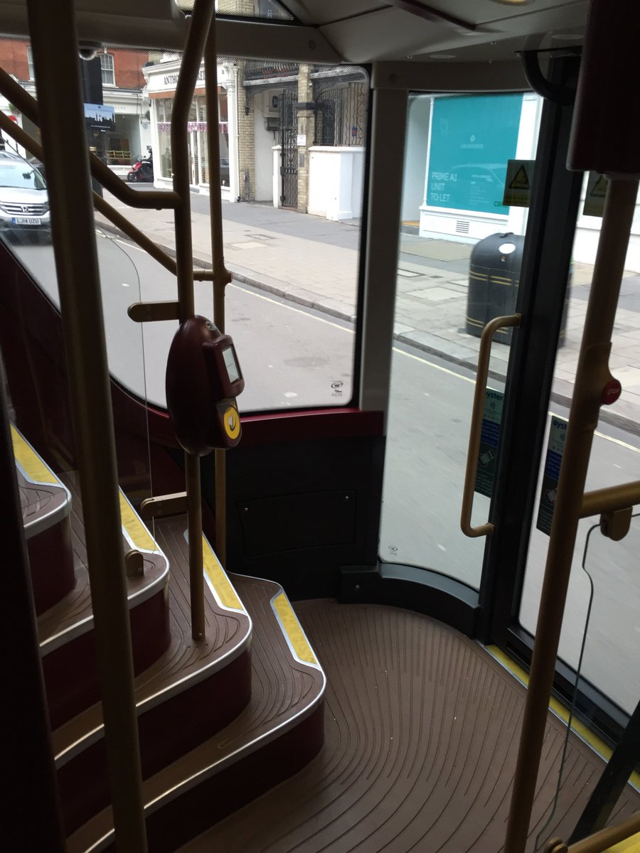 SimonRekanovic's tweet photo. Personal experience: The newest #london #borismasters (busses) are amazing works of engineering! @Tfl @MajorofLondon https://t.co/4EvovesDL4
