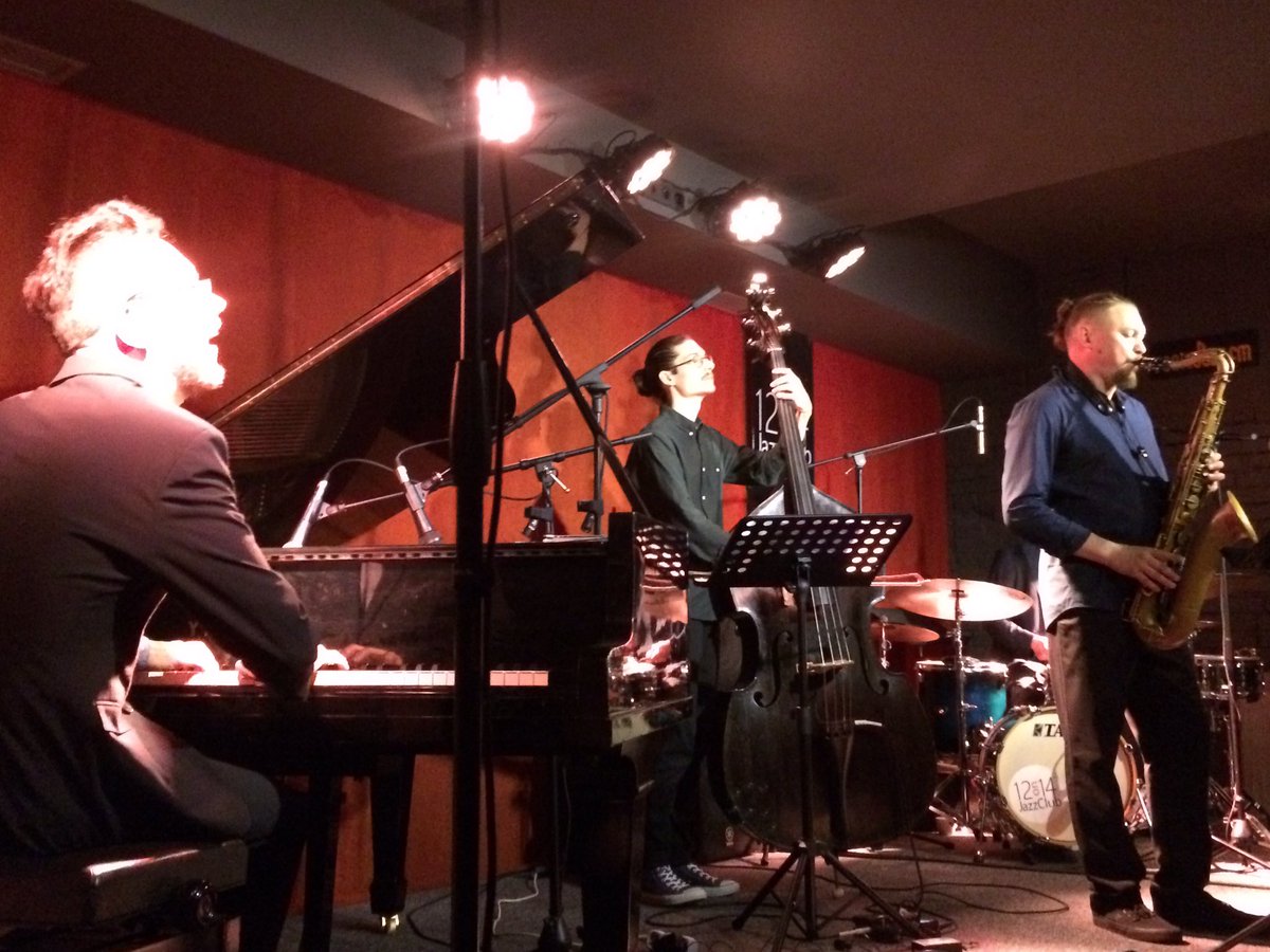 HKozuchowska's tweet image. #PAWEŁKACZMARCZYK AUDIOFEELING BAND
@JazzpressPL @radiojazzfm #DawidFortuna #KubaDworak #RadekNowicki #12on14club PL