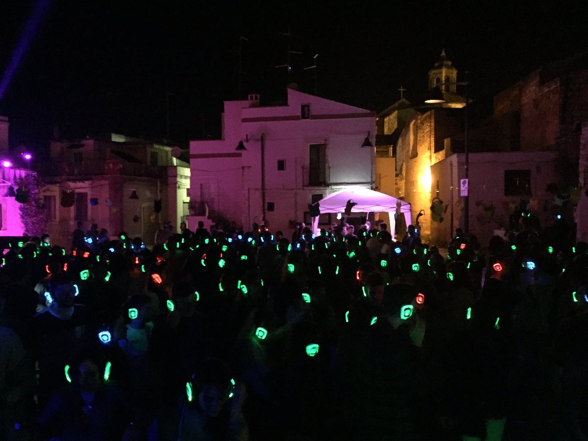 OrlandoSmaltini's tweet photo. Silent Disco 2.0 - Grumo Appula
#silentdisco #silentdiscopuglia #grumoappula #startappula #insilent #liolaeventi https://t.co/C2UhCx5n2m
