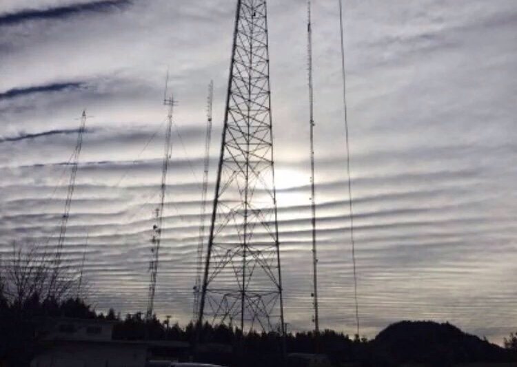 SteerMark's tweet photo. Changing the Climate to prevent #ClimateChange...which intellectual giant came up with that one? 
#Geoengineering https://t.co/3H1ZiAQj82