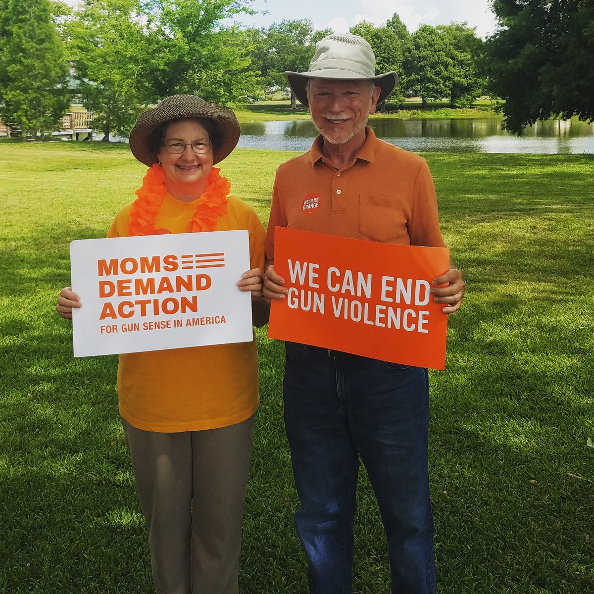 BeTheChangeLuv's tweet photo. #wearorangestpete #wearorange #Enough #NotOneMore #CommonSenseGunLaws  #NationalGunViolenceAwarenessDay @MomsDemand https://t.co/VagxkexbtN