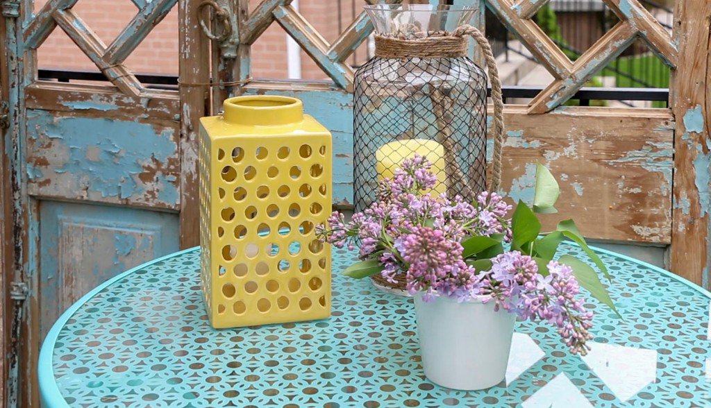 BBHwest's tweet photo. 10 tips on decorating a small patio for summer: https://t.co/URcRDaKZh5 https://t.co/iLftjVeTDz
