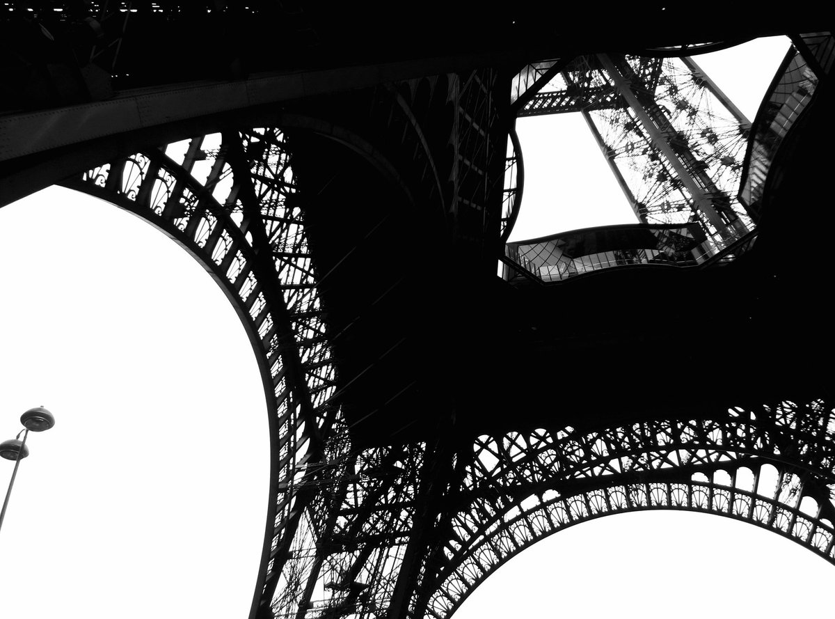 MartinaFerrer3's tweet photo. torre eiffel #EF4tParis16 @EF4tESO https://t.co/oGS6sxyrI7