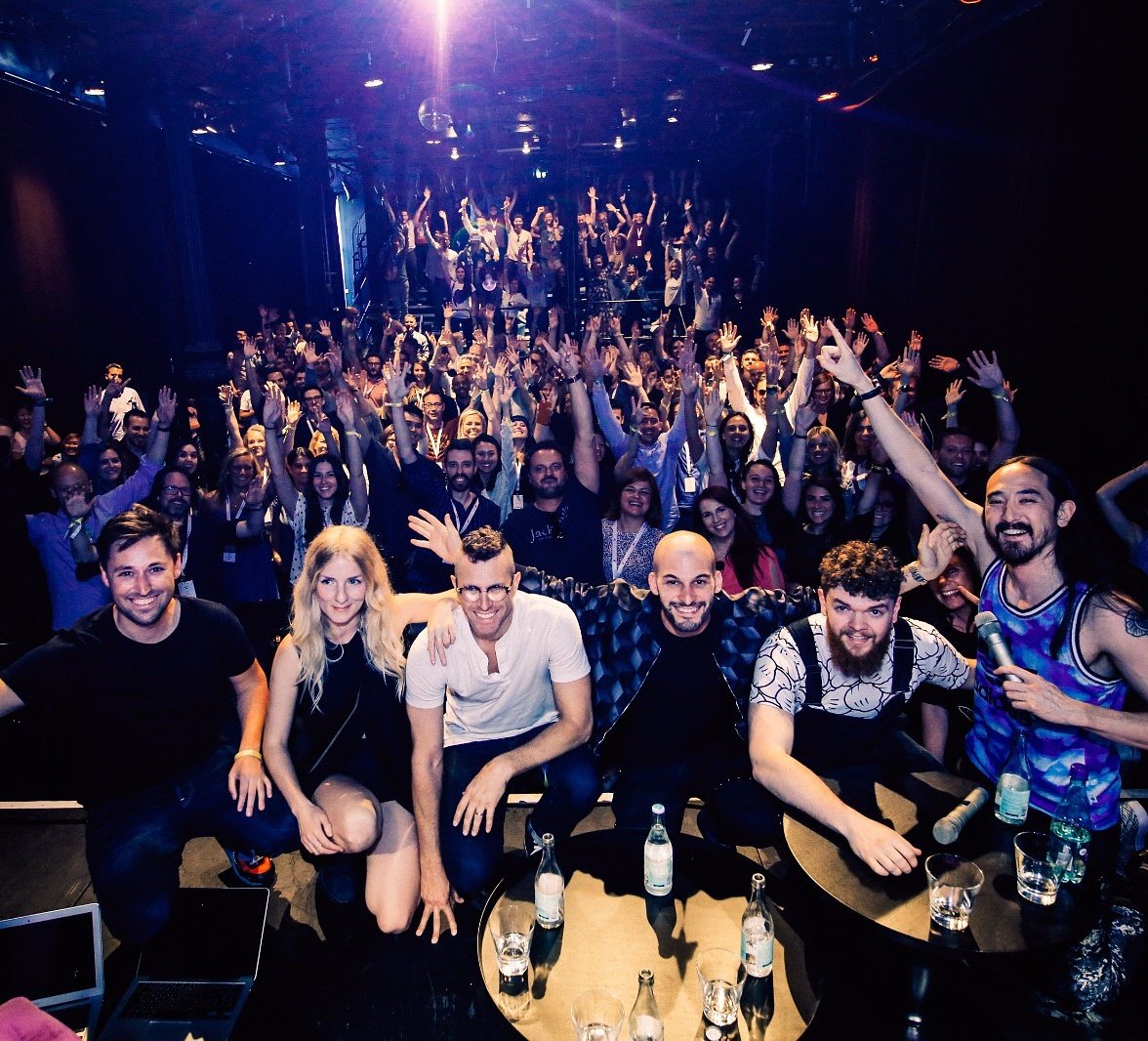 Spotify playlists are the new record stores. We already know this! #celebrationx #spotifypanelturnup #stockholm https://t.co/MwrXIQYQrY