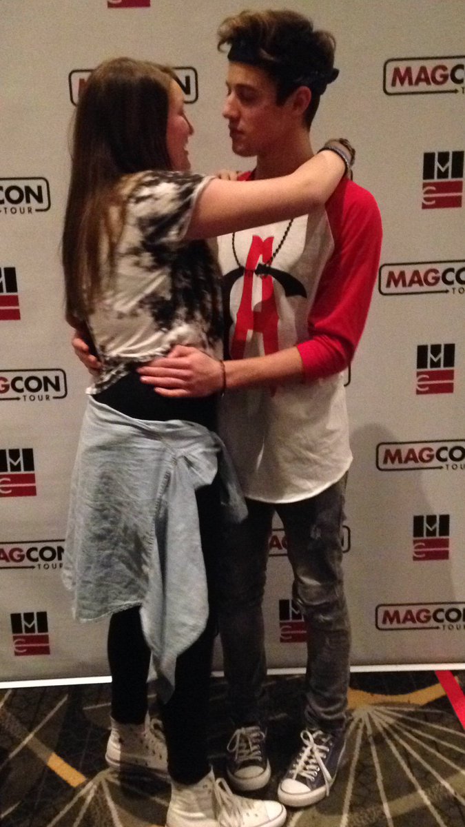 lmfaoooskylar's tweet photo. Missing this day so much #MagconBoston @camerondallas 😭❤️ https://t.co/EMxPtI3z09