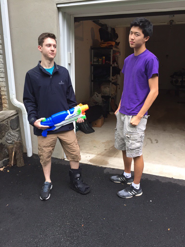 aristotle1996's tweet photo. Potz and Panz takes down Dan Lei to get on the board in week 4. The leaderboard is tightening #BigBucksOnTheLine https://t.co/YTwZKT3Dp8