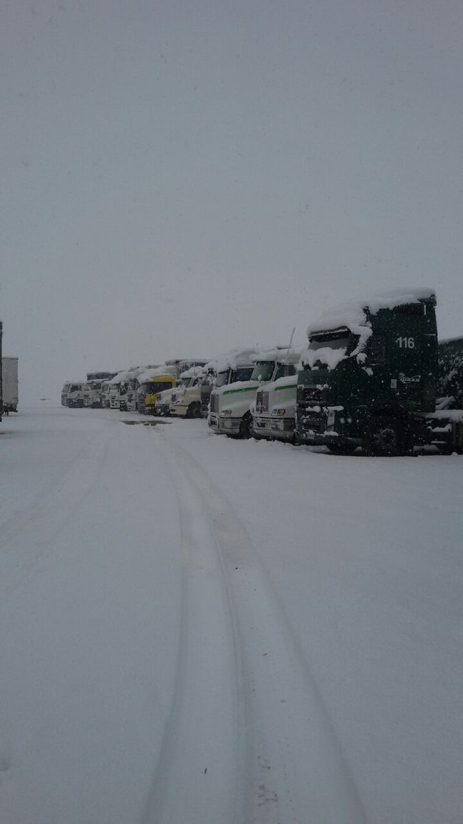 tw_log's tweet photo. #PasoLosLibertadores #TransWorldLogistics
Imágenes de nuestras unidades en cordillera.
https://t.co/S7gYEMgSlf https://t.co/BHbEYEQbn2