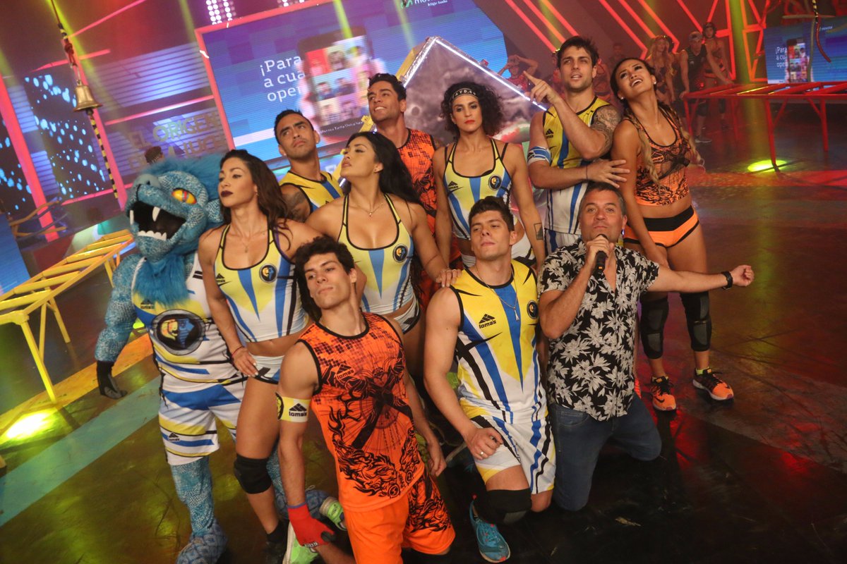 estoesguerra_tv's tweet photo. RT si les gusta la nueva CELEBRACIÓN de los GUERREROS 💛💙😃 #GyRLaEliminación https://t.co/a2xFDyB0TP
