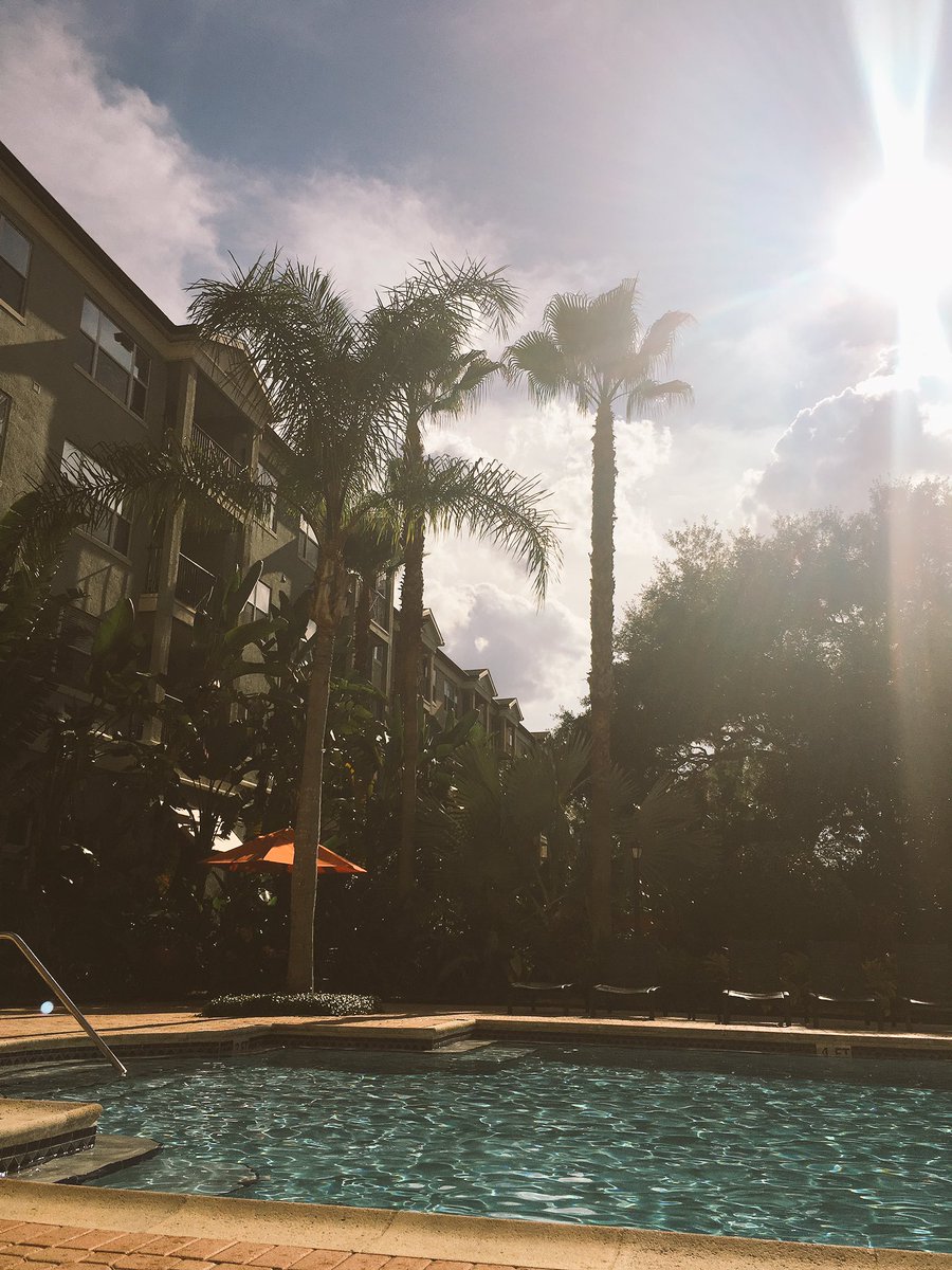 VenuSimple's tweet photo. Summer is almost here and we can't wait for July 4th #SearchPlanBook #VenuSimple https://t.co/nkbMQVrasd