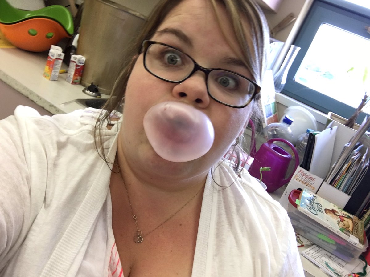 mrsperehudoff's tweet image. Gum at school??  Yes!! #JuneFun #yesday @ConnaughtNB