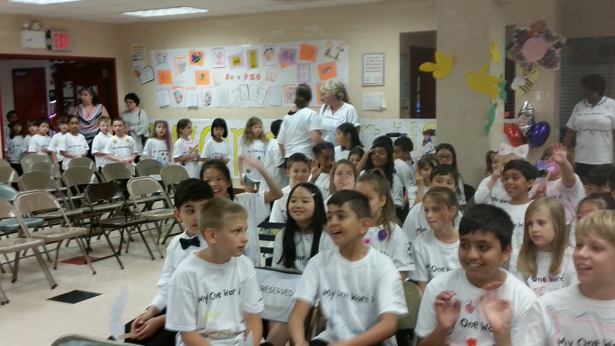nwoods's tweet photo. @NYCSchools 1st ever Elementary School @NaliniKIDS Graduation @NYCSTEM success, looking 4wd 2 STEMSummer in theCity! https://t.co/s828cW3fz8