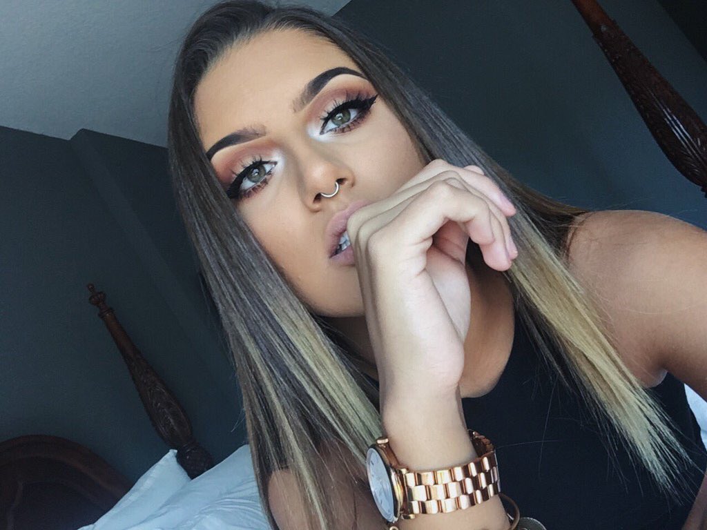 FinestBeauties's tweet photo. Twitter: @lizzy_israel https://t.co/gL9Lkx35Uj