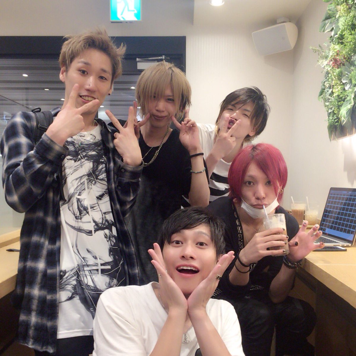 流星ヤロウ No Twitter おはようございます しらはんさん Ryoくん K Suke先生 ハク兄 りゅせさんで新作撮影して来たー 来週あたりに上がるかも お楽しみにだぜ 流星ヤロウ No Twitter おはようございます しらはんさん Ryoくん K Suke先生 ハク兄 りゅせさんで新作撮影して来たー 来週あたりに上がるかも お楽しみにだぜ