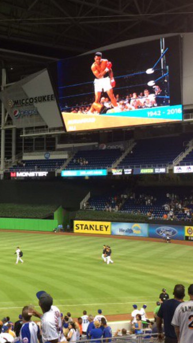 rooster034's tweet image. Wow! RT @darrenrovell: Marlins tell crowd Muhammad Ali has died, even though no news outlet is reporting that
