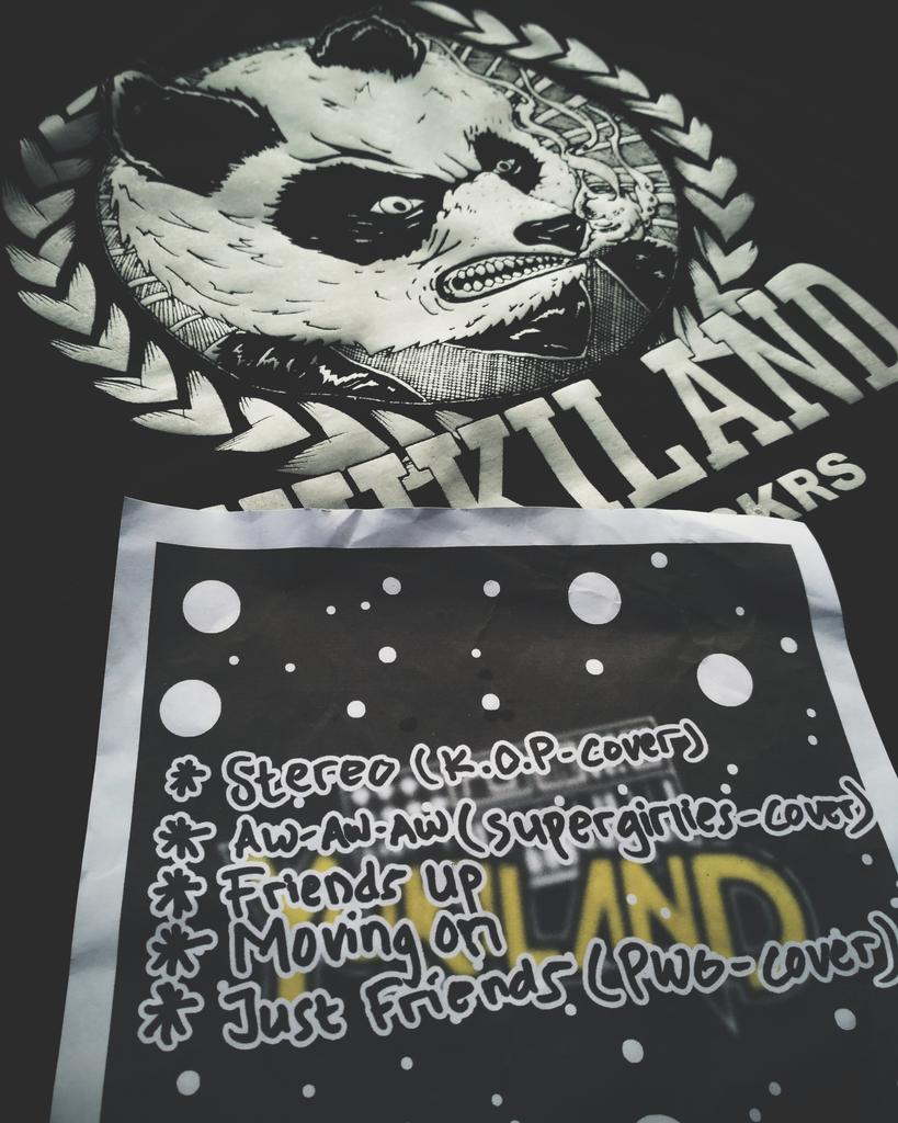 List song tonight at konser amal,🍻