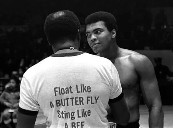 WHATZHOTANDNOT's tweet photo. That's why they call me #MohammedAli All the legends are passing away!! #LifeisToShort 👊👊👊 #PrayingForAli https://t.co/B2hOBxskxq