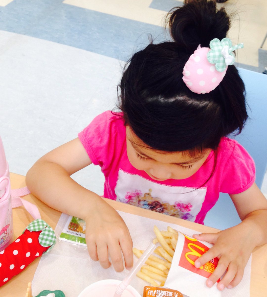 いちごのヘアゴム