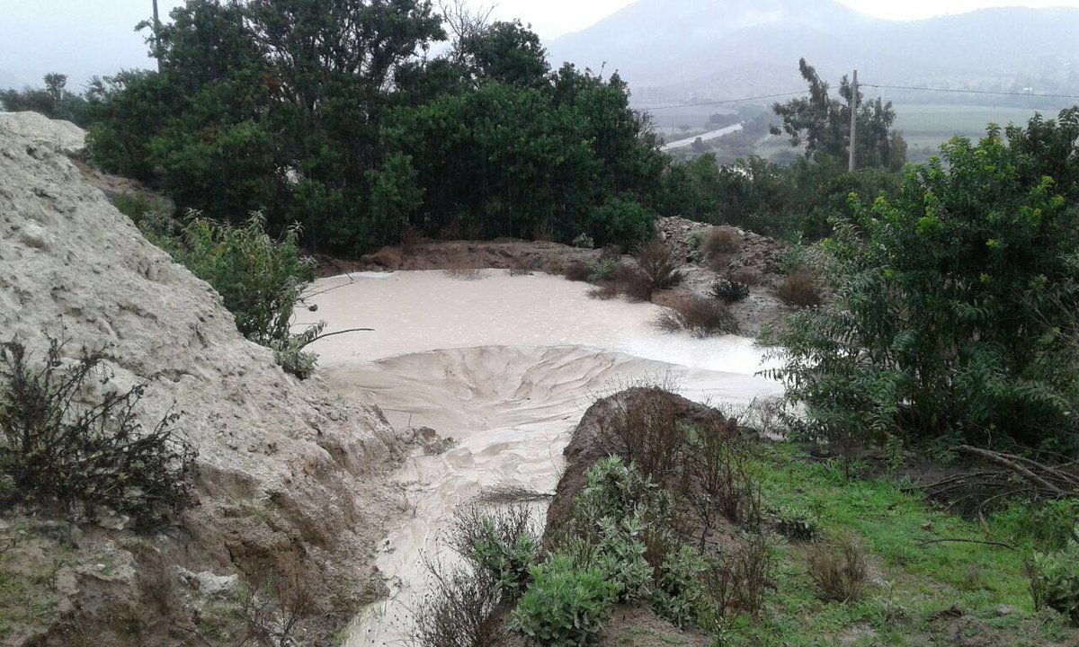 Karla Rubilar Barahona (@karlaenaccion) on Twitter photo Resultó ser cierto derrame del relave minero en #Caimanes; y <a href="/sernageomin/">Sernageomin</a> no ha hecho nada! elvileno.cl/alcalde-de-los… Resultó ser cierto derrame del relave minero en #Caimanes; y <a href="/sernageomin/">Sernageomin</a> no ha hecho nada! elvileno.cl/alcalde-de-los…