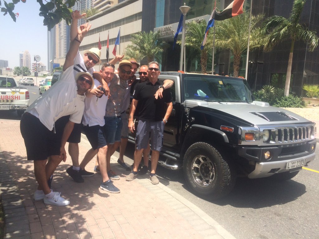 stevenp_84's tweet photo. #stretchedhummer #dubai https://t.co/z63aoEV7LG