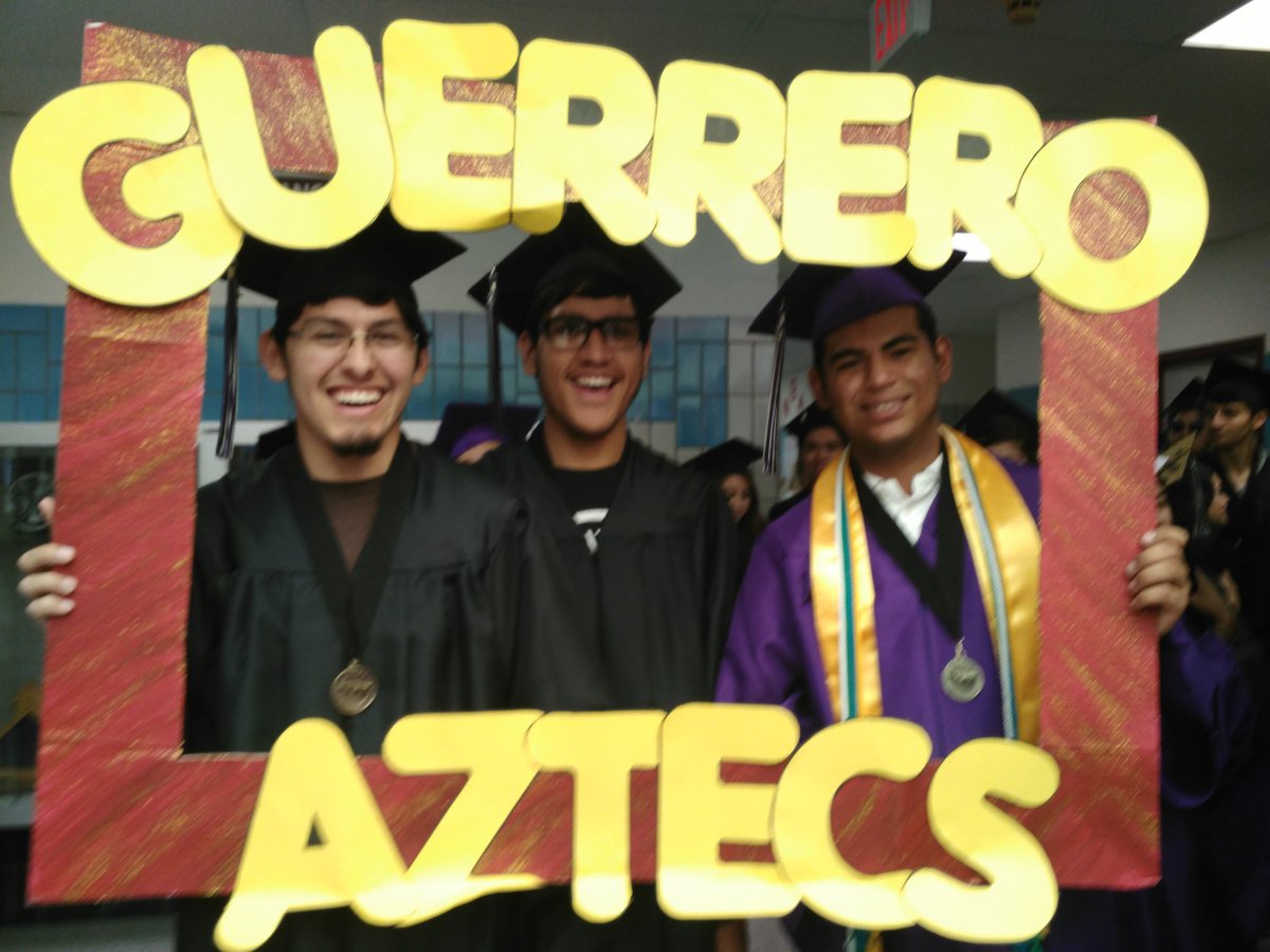 DMTeaches013's tweet photo. Once N Aztec-Always N Aztec #GuerreroES #EPISD #FHSGrad2016 https://t.co/CdptPCVxik
