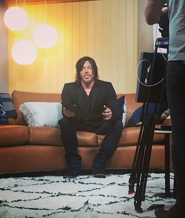 collette04's tweet photo. Awesome #ReedusOverload today π To great Q&A from Norman Reedus and my #TwittaSista got her follow back @FlashiKat https://t.co/G2Yfbygr0x