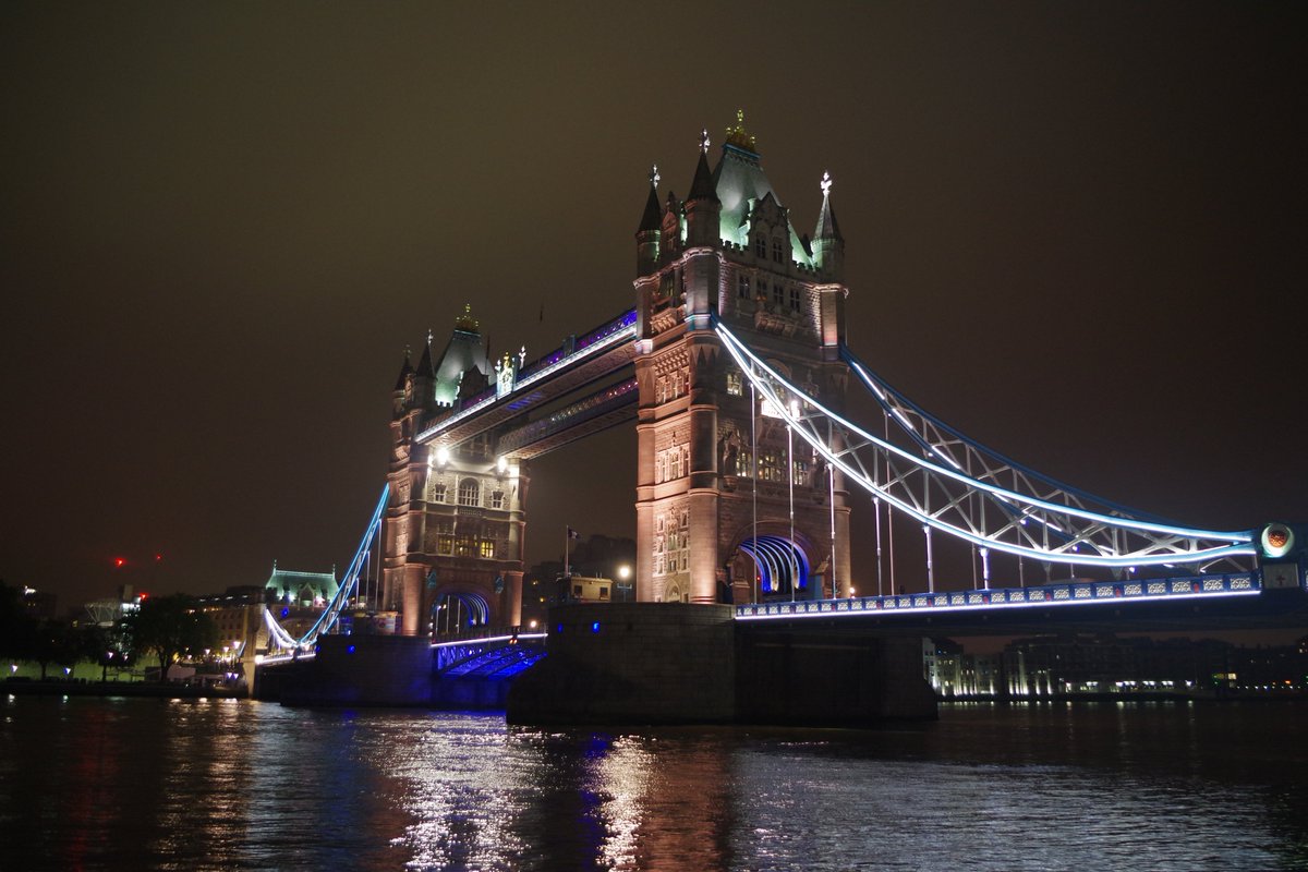 _radim's tweet image. Doing touristy things in London