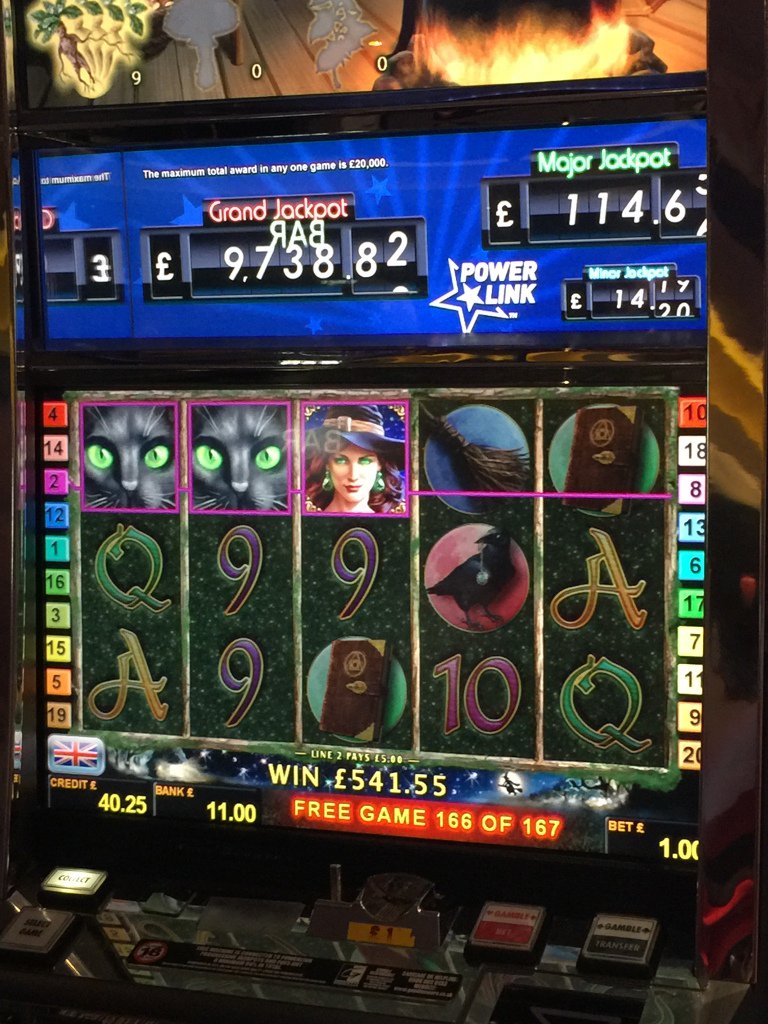 GentingBPLSlots's tweet photo. What a fantastic win here tonight. A £1 bet gave a lucky winner 167 free spins, scooping up a huge £544.50! WOW! https://t.co/IkkJ3eZJKk