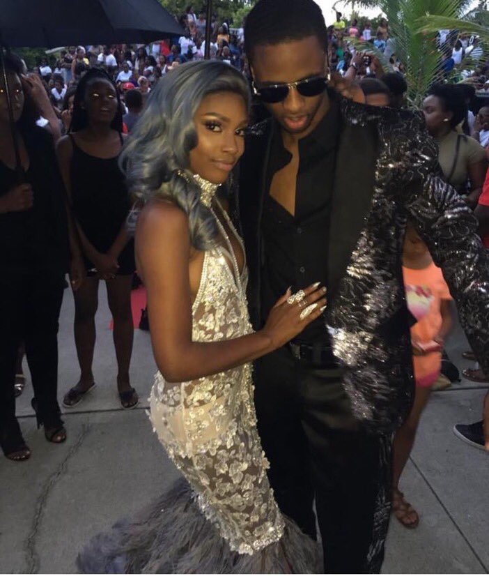 dimpsare_beauta's tweet photo. Is this what y'all been waiting for 💅🏾😜😘 #prom2k16 #thefinale2K16 https://t.co/GX3gDZiplw
