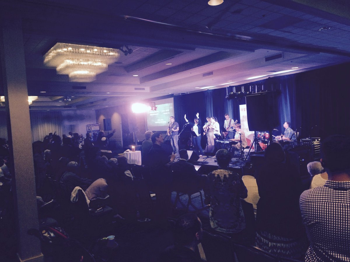 ShoreshDavid_PA's tweet photo. #Restore2016 - Erev Shabbat worship... El Shaddai leads us to feel the LORD's presence https://t.co/NWR0oCt3OS