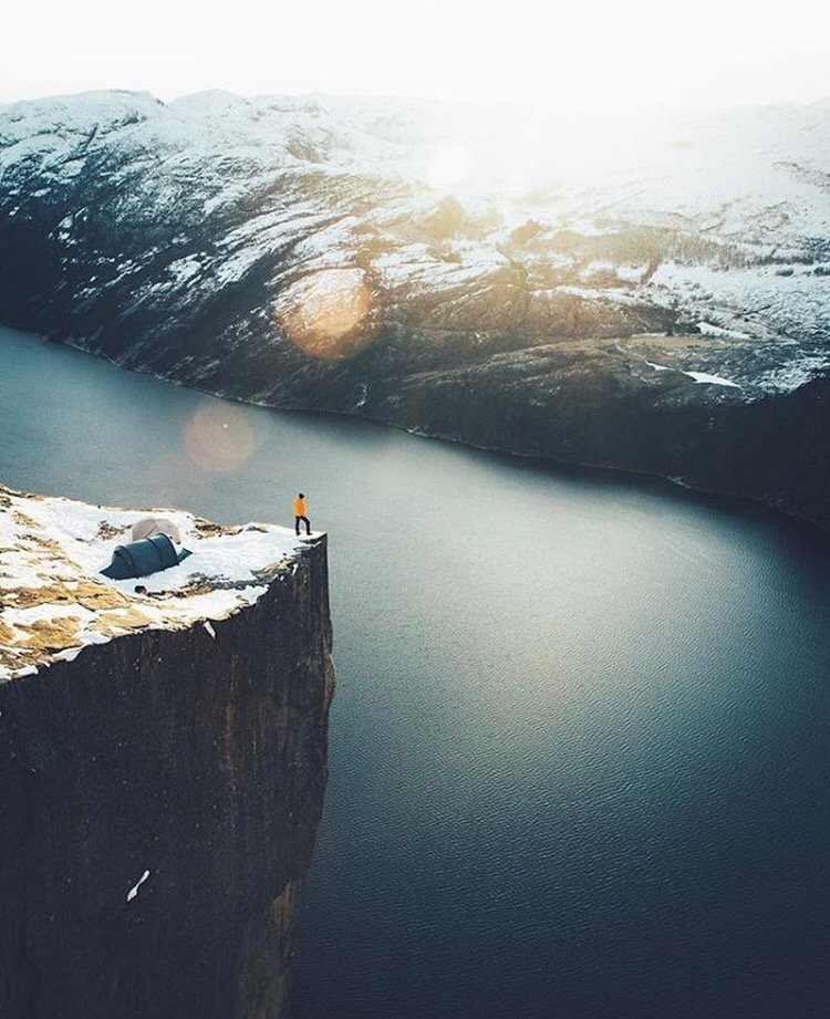 Camping on a 2000 ft cliff why not?📍Preikestolen, Norway. #WPPlacesToGo

📷:@lennartpagel