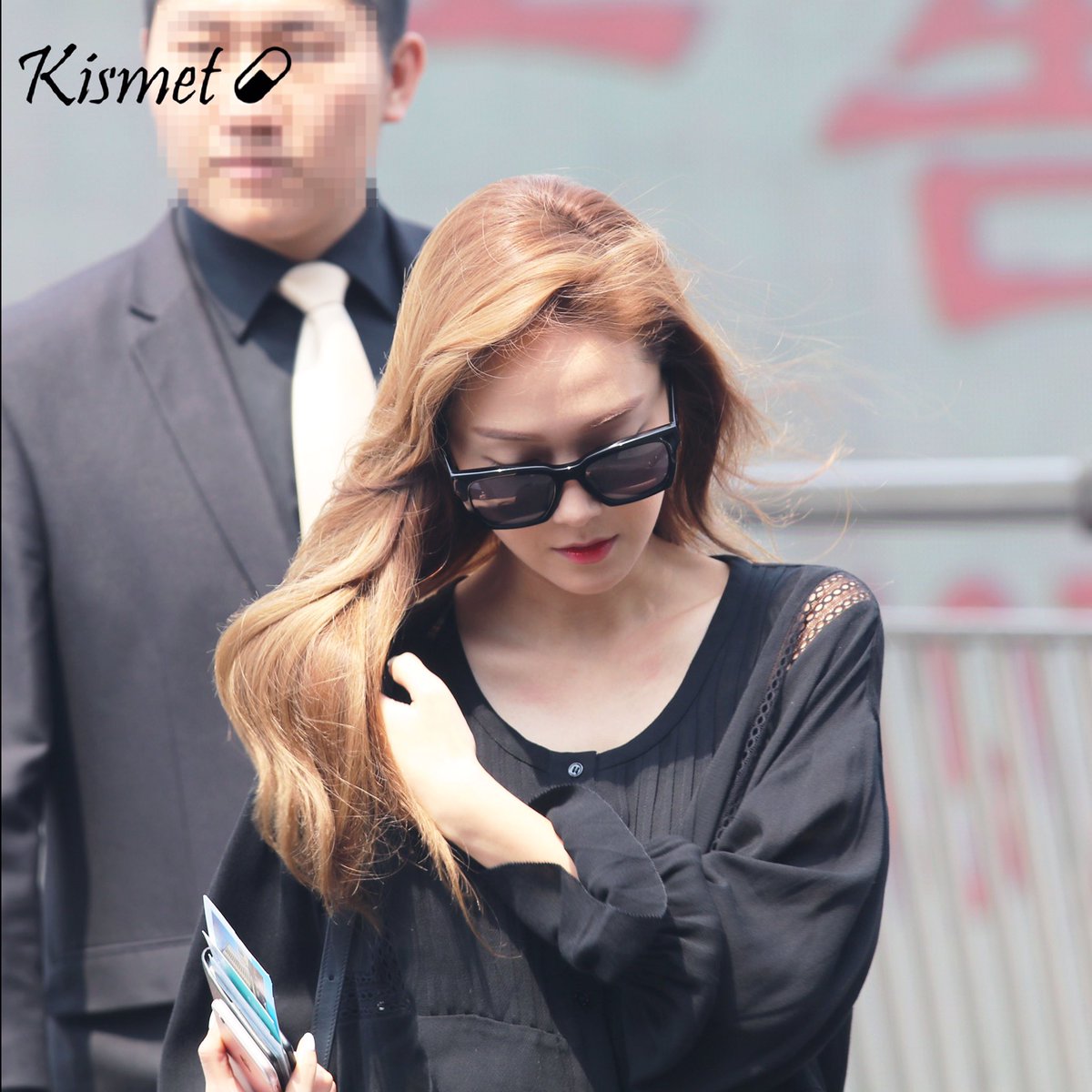 [PIC][19-05-2016]Jessica trở về Hàn Quốc vào trưa nay CkEb2vWWsAEm2Ku