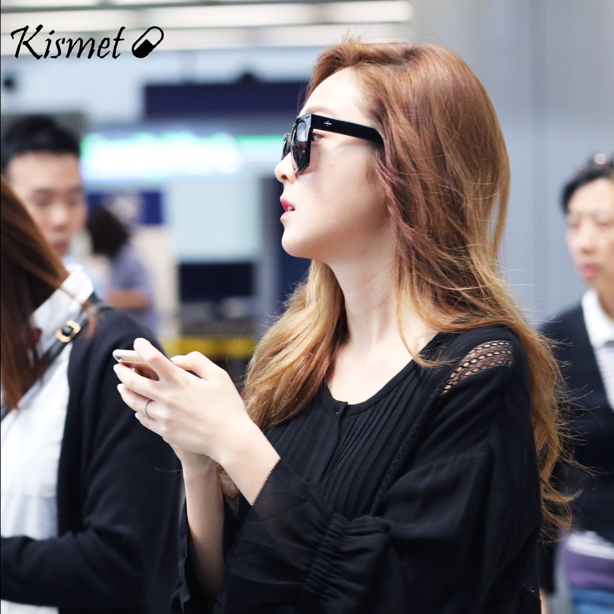 [PIC][19-05-2016]Jessica trở về Hàn Quốc vào trưa nay CkEbDB8XIAA2bTf