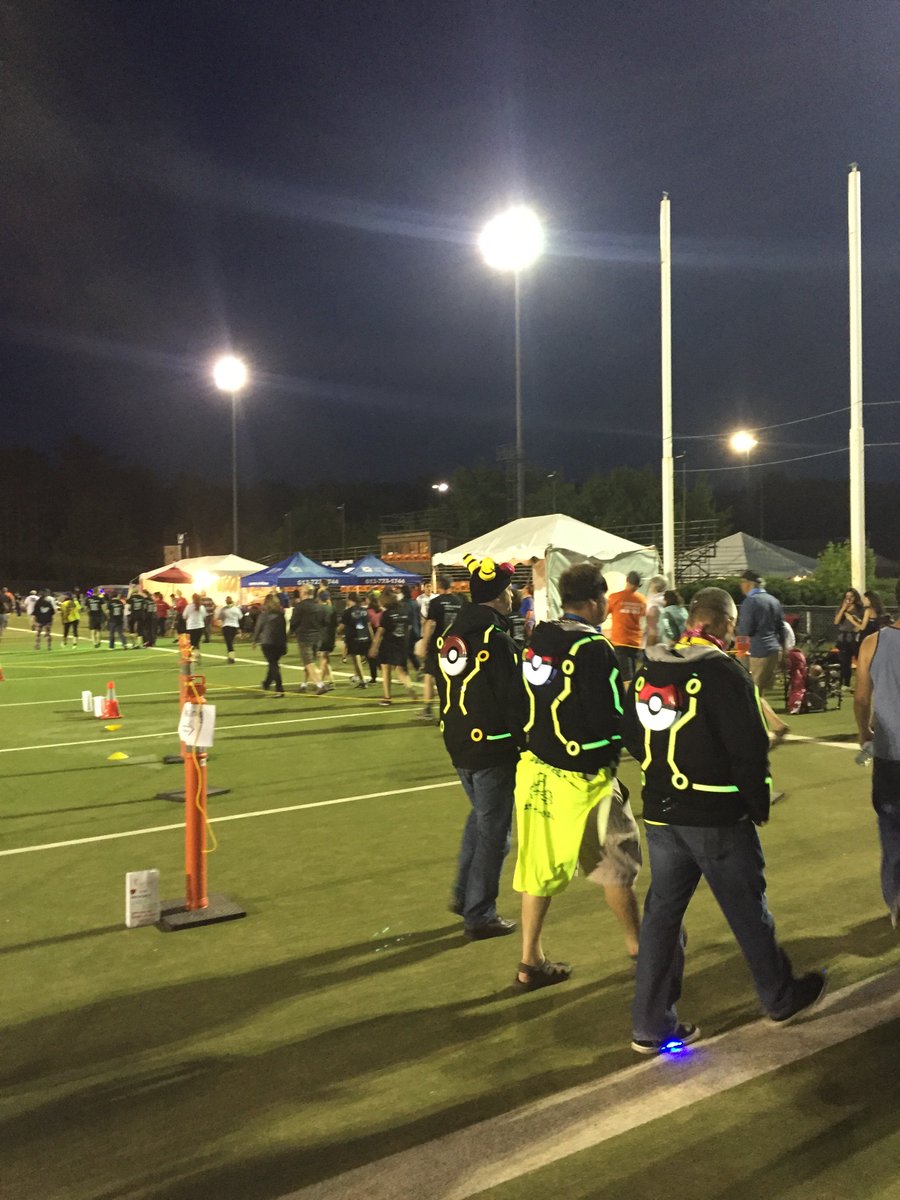 RFLinOttawa's tweet photo. Friday night lights...done a little differently. #RFLinOttawa #ReadySetRelay https://t.co/O3oo19CObv