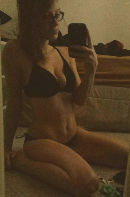 Close to my payout goal, help me get there by purchasing a video or two 😘 https://t.co/l5t45SUuHn https://t<a href="/tag/dead"class="tags"><span>#dead</span></a>